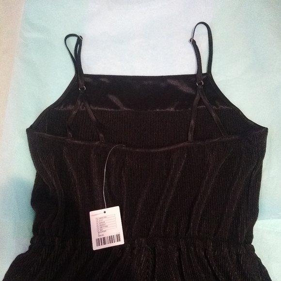 NWT Urban Outfitters Black Romper - Picture 15 of 16